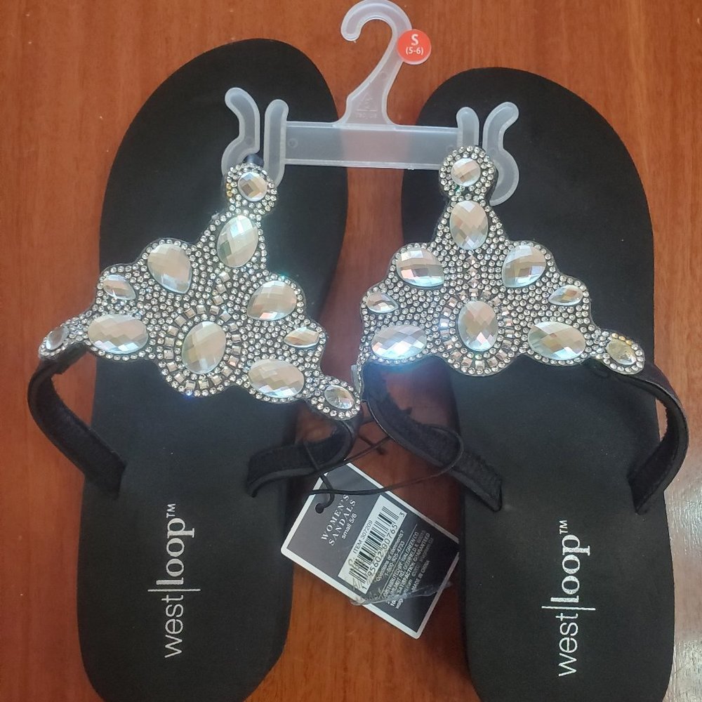 Ladies' West Loop bejeweled flipflops. Size 5/6.